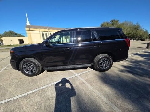 Certified 2025 Ford Expedition Active image 5