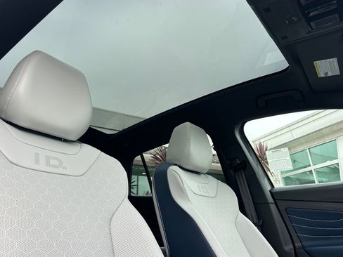 New 2025 Volkswagen ID.4 Pro S Plus AWD/4WD image 15