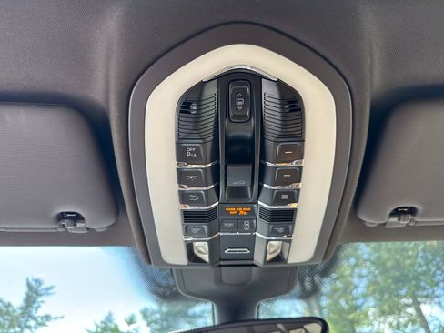 Used 2013 Porsche Cayenne Diesel AWD/4WD image 20