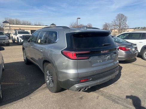 Used 2025 GMC Acadia Elevation image 9