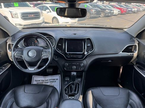 Used 2019 Jeep Cherokee Limited AWD/4WD image 21