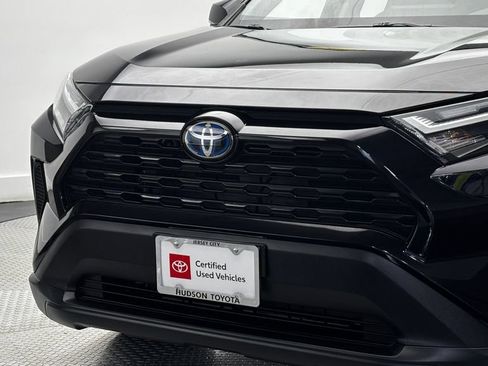 Used 2024 Toyota RAV4 LE AWD/4WD image 2