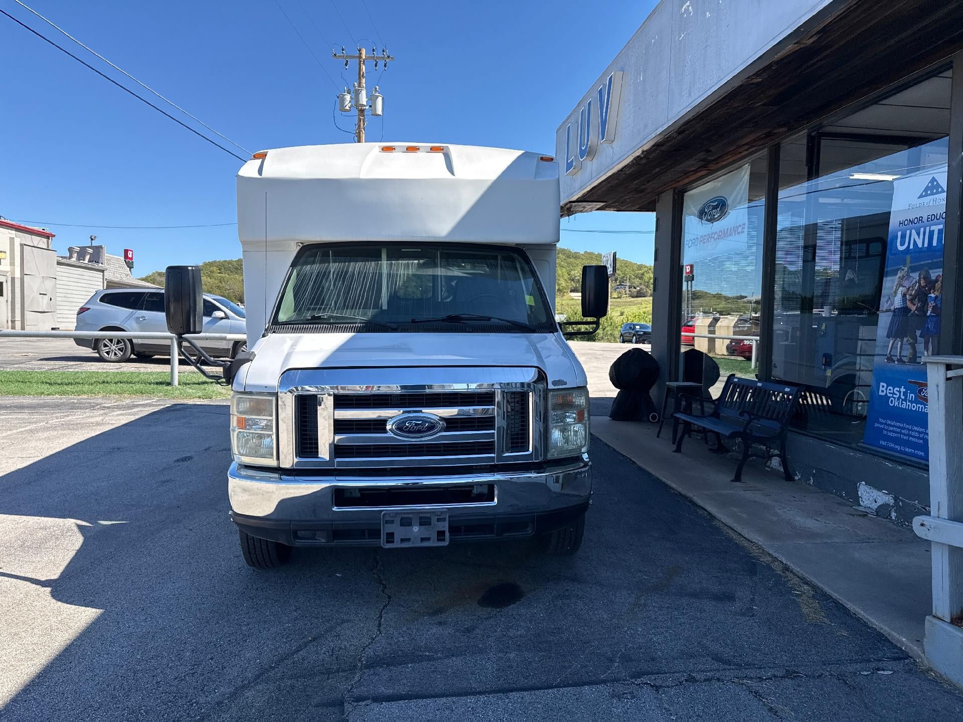 Used 2016 Ford E-350 and Econoline 350 Super Duty w/ Shuttle Bus Prep Package RWD image 4