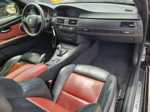 Used 2011 BMW M3 Convertible image 6