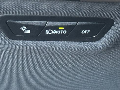 Used 2023 BMW iX xDrive50 w/ BMW I Signature Blue Package image 21