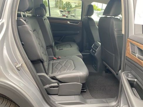 New 2026 Volkswagen Atlas SE image 52