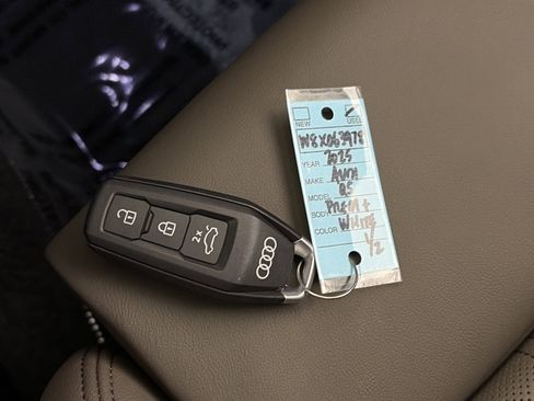 Certified 2025 Audi Q5 Premium Plus w/ Premium Plus image 30