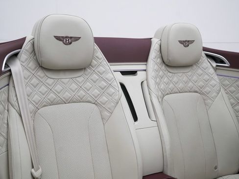 Used 2020 Bentley Continental GT image 48