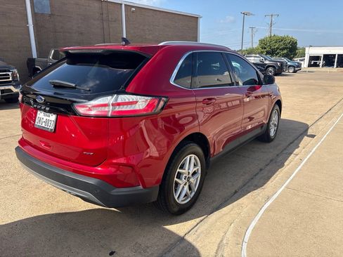 Used 2022 Ford Edge SEL w/ Convenience Package AWD/4WD image 4