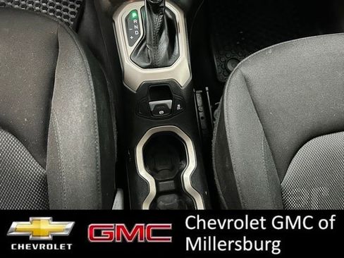 Used 2016 Jeep Renegade Latitude image 24