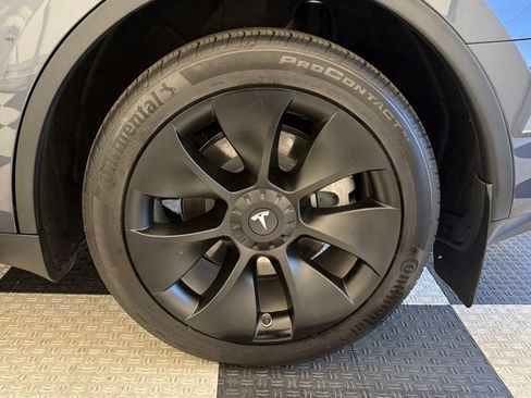 Used 2023 Tesla Model Y Long Range AWD/4WD image 13