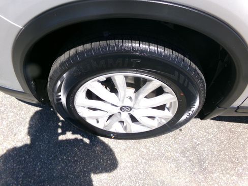 Used 2020 Nissan Rogue SV AWD/4WD image 31