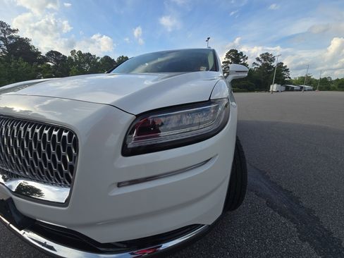 Certified 2023 Lincoln Nautilus AWD w/ Premium Package image 31