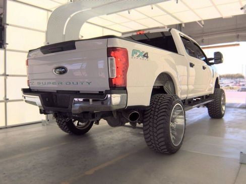 Used 2019 Ford F250 XLT w/ XLT Value Package AWD/4WD image 8