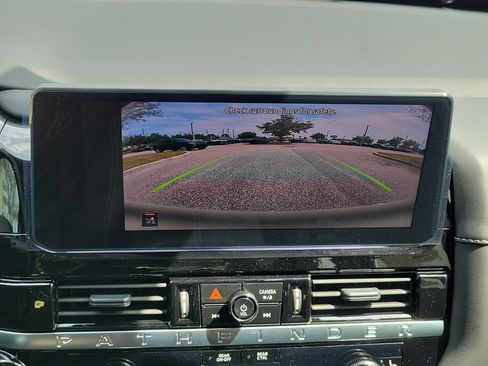 Used 2026 Nissan Pathfinder SV AWD/4WD image 15