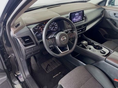 Used 2023 Nissan Rogue SV AWD/4WD image 10