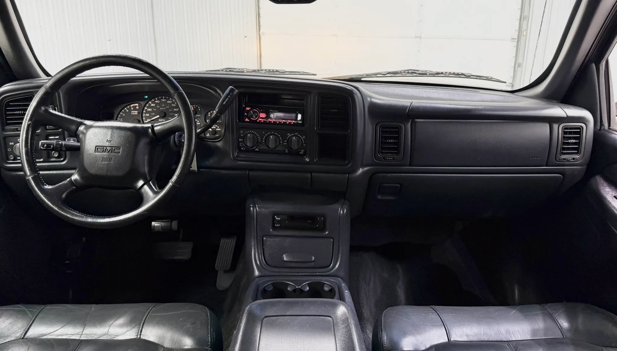 Used 2002 GMC Sierra 2500 4x4 Crew Cab HD w/ SLT Marketing Option Pkg image 13