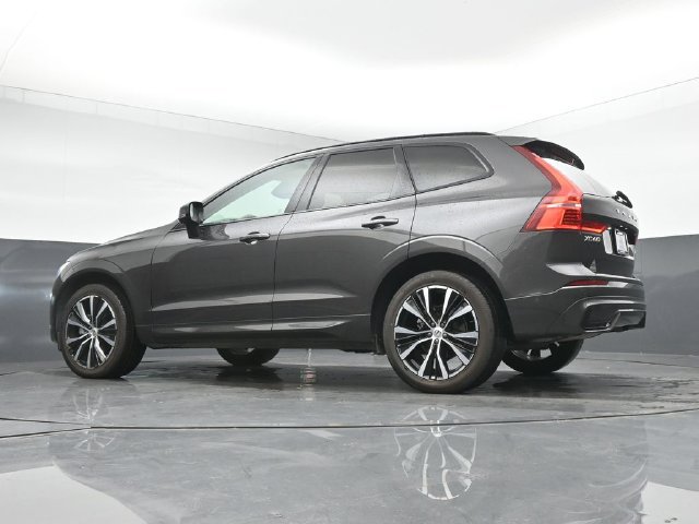 Used 2024 Volvo XC60 B5 Plus w/ Protection Package Premier AWD/4WD image 14