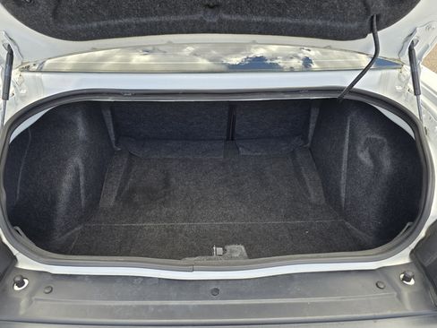 Used 2017 Dodge Challenger R/T Plus image 9