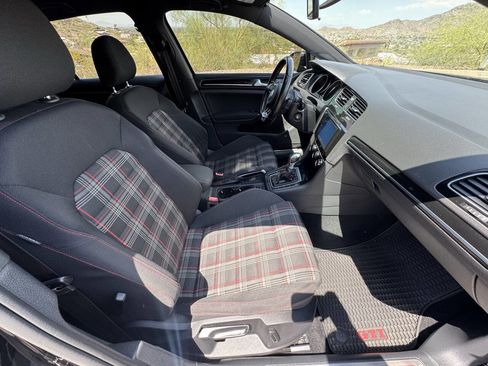 Used 2017 Volkswagen GTI S image 10