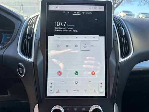 Used 2024 Ford Edge SEL image 16