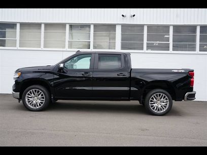 New 2026 Chevrolet Silverado 1500 LT w/ LPO, Dark Essentials Package