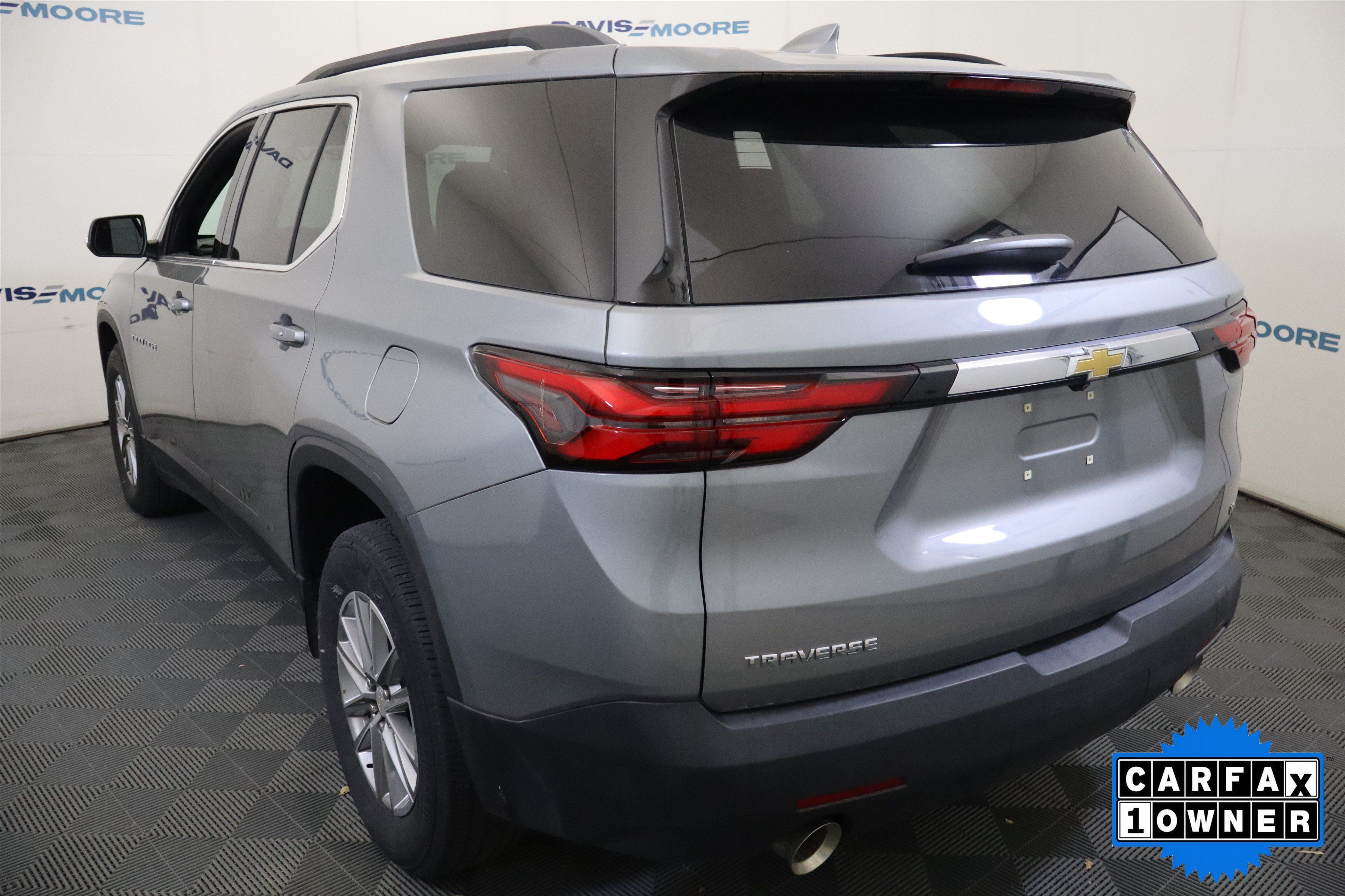 Used 2023 Chevrolet Traverse LT FWD image 10