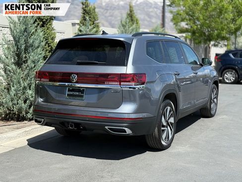 Used 2025 Volkswagen Atlas SE AWD/4WD image 9