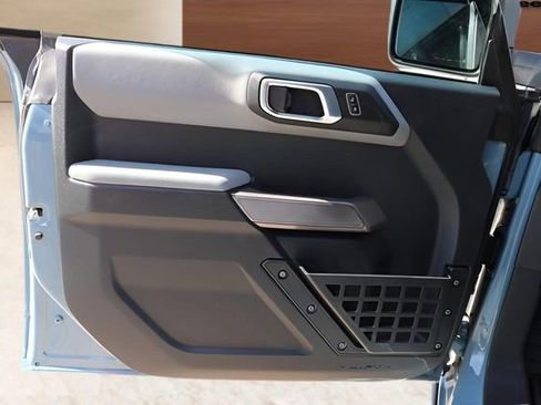 Used 2022 Ford Bronco Badlands image 10