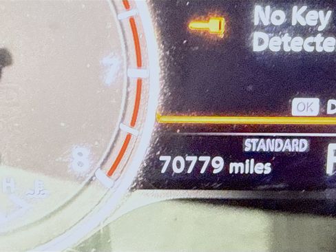 Used 2022 Nissan Rogue S image 16