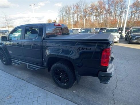 Used 2021 Chevrolet Colorado Z71 w/ Z71 Midnight Edition image 6