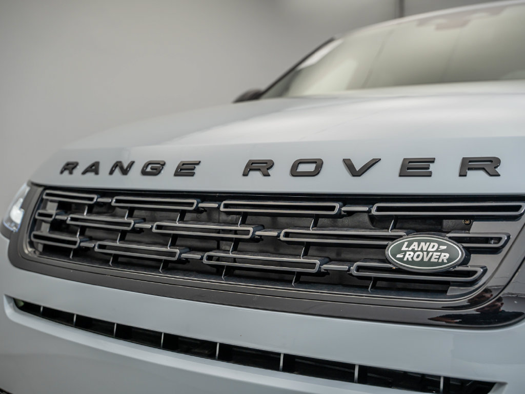 Certified 2026 Land Rover Range Rover Evoque Dynamic SE AWD/4WD image 11