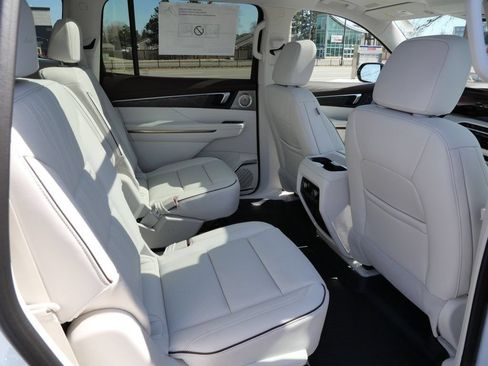 New 2026 Buick Enclave Avenir w/ Super Cruise Package AWD/4WD image 33
