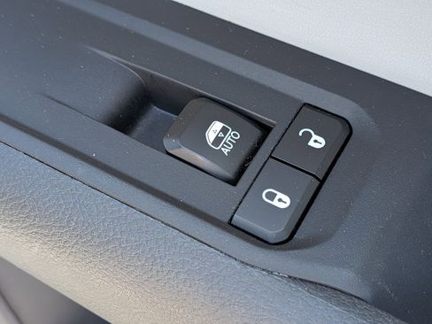 Used 2025 Jeep Compass Limited AWD/4WD image 35