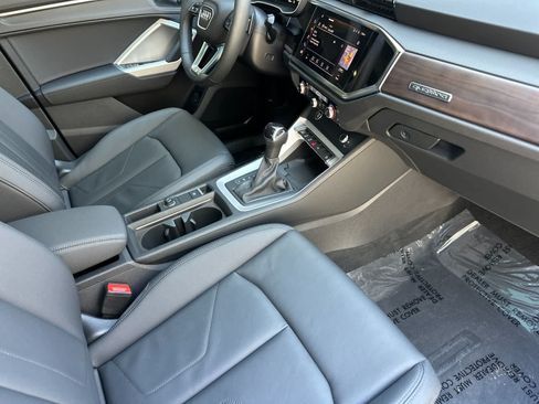 Used 2025 Audi Q3 2.0T Premium w/ Convenience Package AWD/4WD image 16