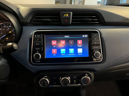 Used 2025 Nissan Versa SV image 17