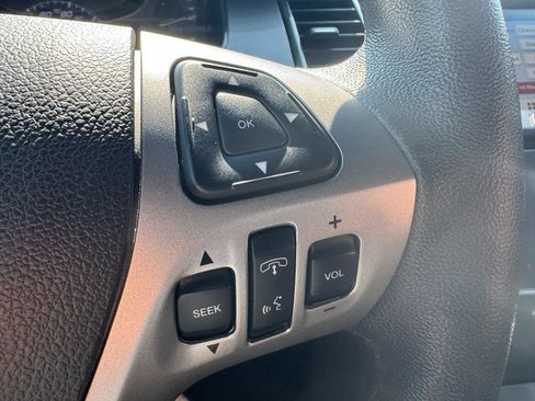 Used 2019 Ford Taurus SEL w/ Equipment Group 201A FWD image 18