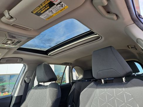 Used 2022 Toyota RAV4 XLE image 12