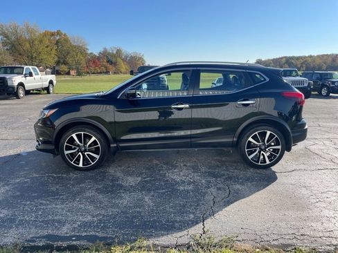 Used 2018 Nissan Rogue Sport SL w/ SL Premium Package image 11