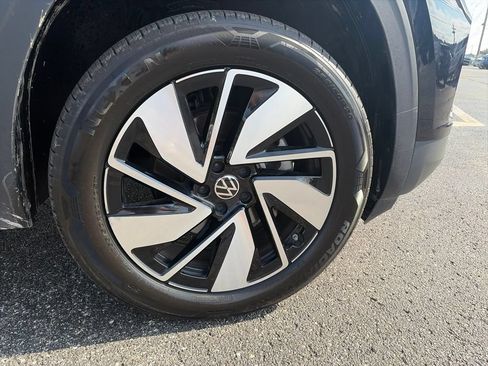 Used 2026 Volkswagen Atlas SE AWD/4WD image 9