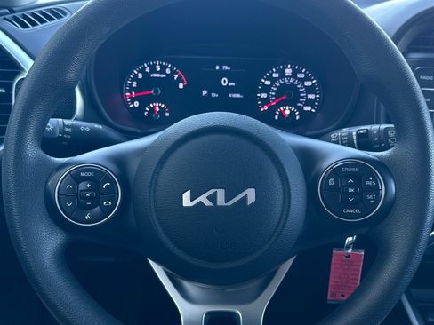 Used 2022 Kia Soul LX FWD image 22