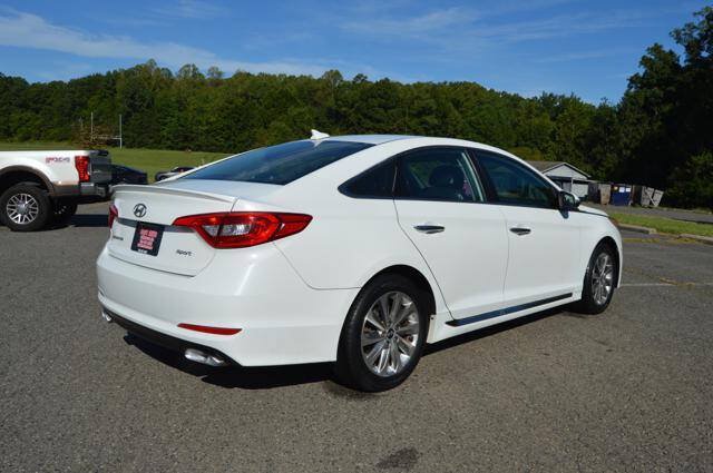 Used 2015 Hyundai Sonata Sport w/ Option Group 03 FWD image 8
