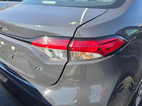 Used 2024 Toyota Corolla LE FWD image 7