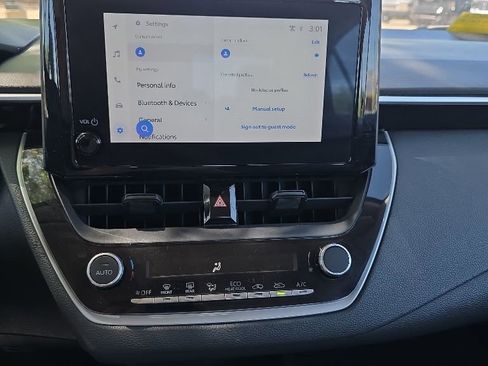 Used 2024 Toyota Corolla LE FWD image 10