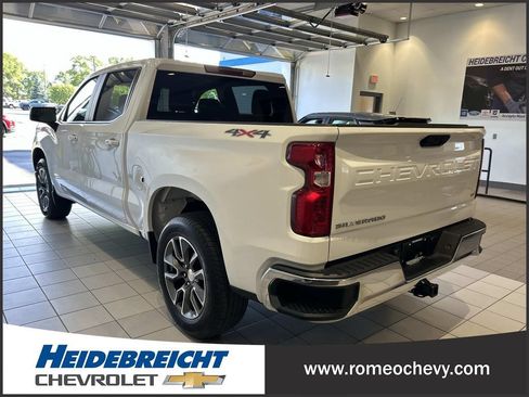 Used 2024 Chevrolet Silverado 1500 LT AWD/4WD image 5