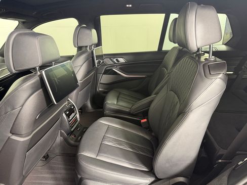 Used 2020 BMW X7 M50i w/ Executive Package AWD/4WD image 24