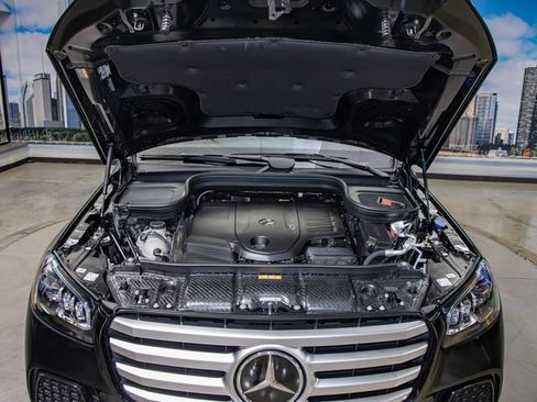 Certified 2026 Mercedes-Benz GLS 450 4MATIC image 5