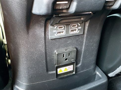 Used 2022 Jeep Wrangler Unlimited Sahara w/ Cold Weather Group AWD/4WD image 27
