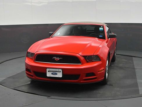 Used 2014 Ford Mustang Convertible w/ Equipment Group 102A RWD image 7
