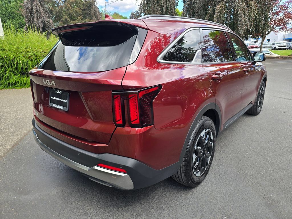 Certified 2025 Kia Sorento S w/ Panoramic Sunroof Package FWD image 4